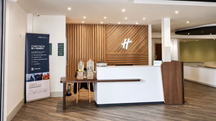 Holiday Inn Cardiff North M4J Exterior