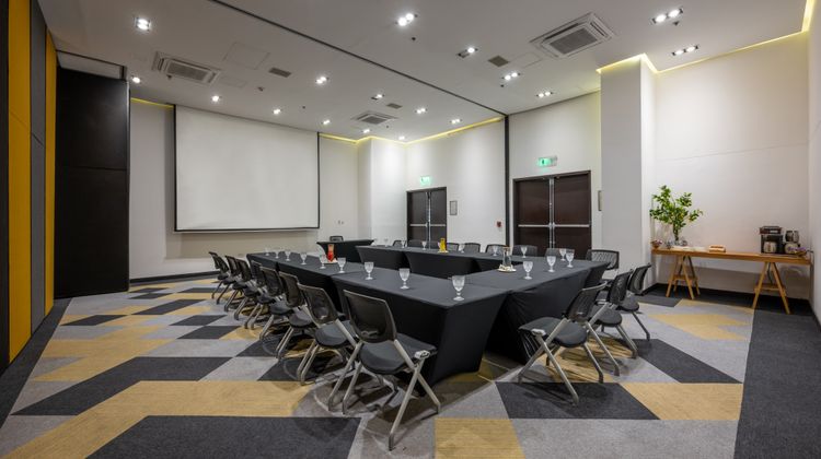 Holiday Inn Bucaramanga Cacique Meeting