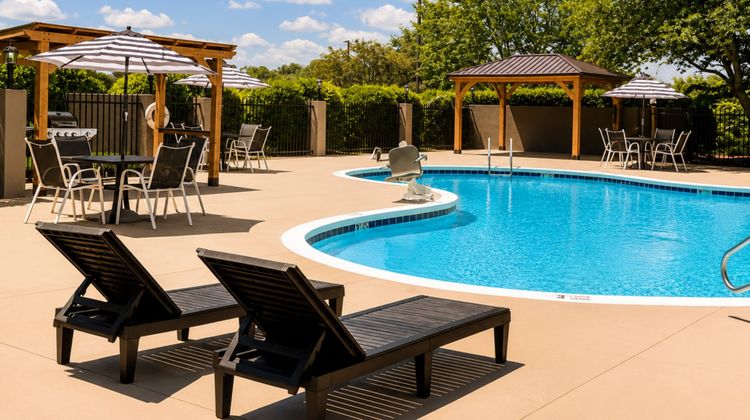 Holiday Inn Johnson City Pool