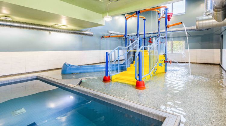 Holiday Inn Express & Suites Halifax Pool