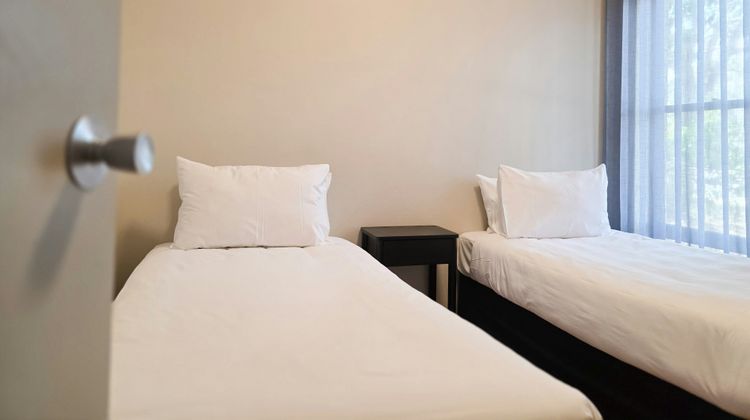 El Toro Motor Inn Room