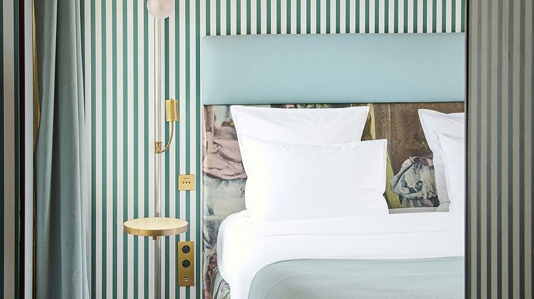 <b>Hotel du Rond-Point des Champs Elysees Room</b>. Images powered by <a href="https://www.leonardoworldwide.com/" title="Leonardo Worldwide" target="_blank">Leonardo</a>.