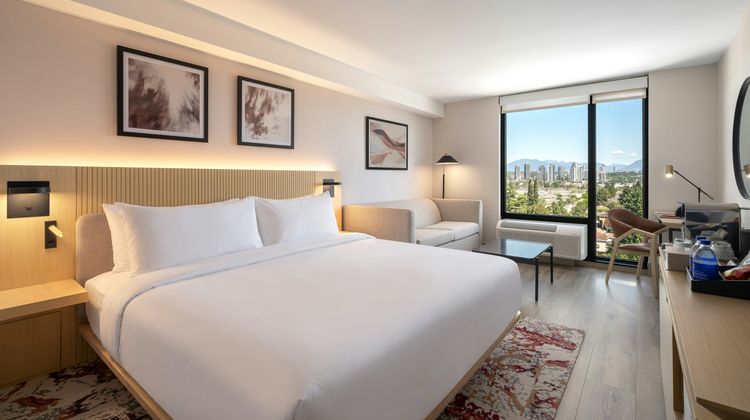 Red Roof PLUS+ Vancouver Airport Room