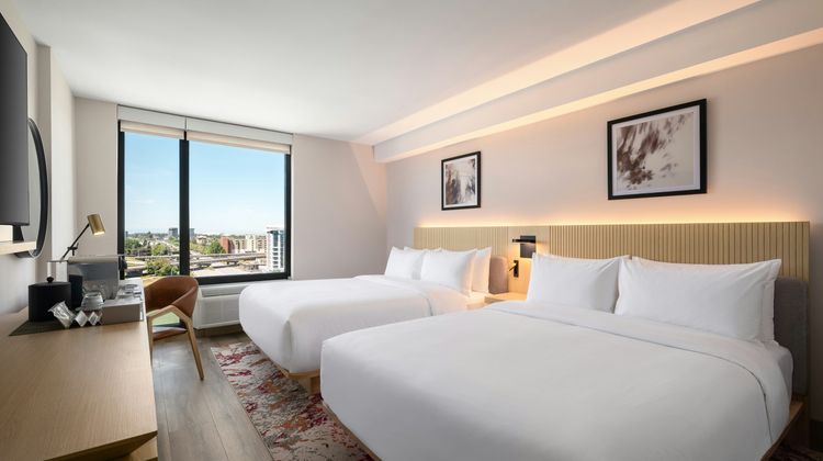 Red Roof PLUS+ Vancouver Airport Room