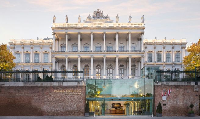 Palais Coburg Hotel Residenz Exterior