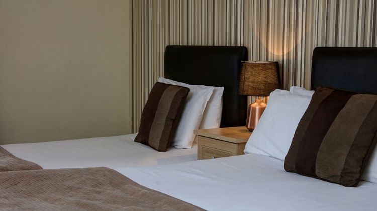 Allerton Court Hotel Room