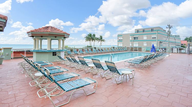 Hollywood Beach Tower Pool