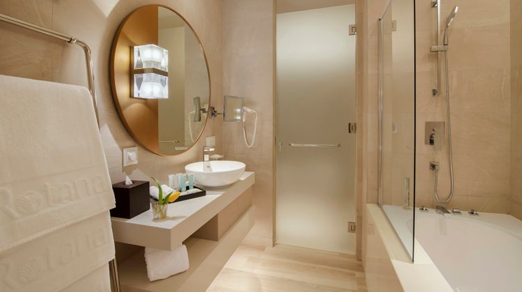 Al Bandar Arjaan by Rotana Room