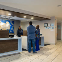 Holiday Inn Express Charleston