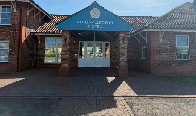 Allerton Court Hotel Exterior