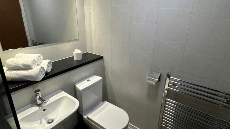 Allerton Court Hotel Room