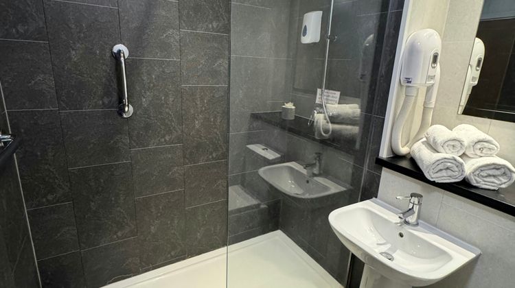 Allerton Court Hotel Room