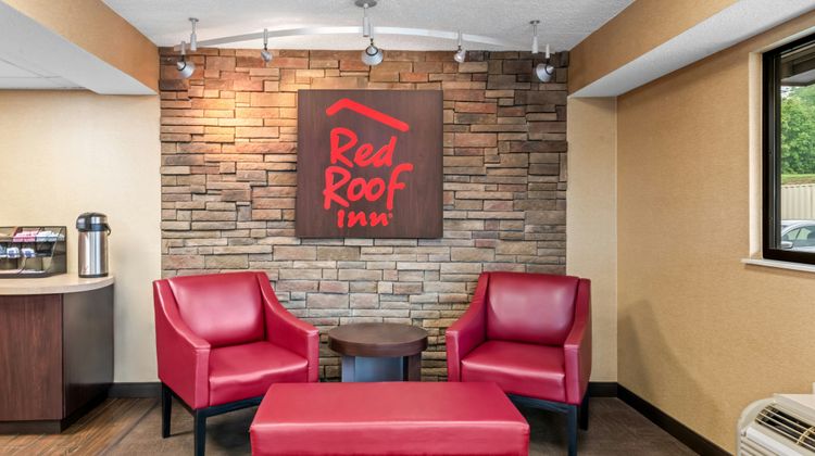 Red Roof Inn Asheville - Biltmore West Lobby