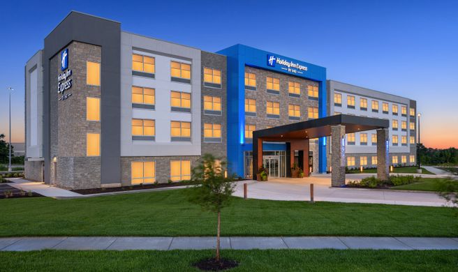 Holiday Inn Exp Suites Overland Exterior