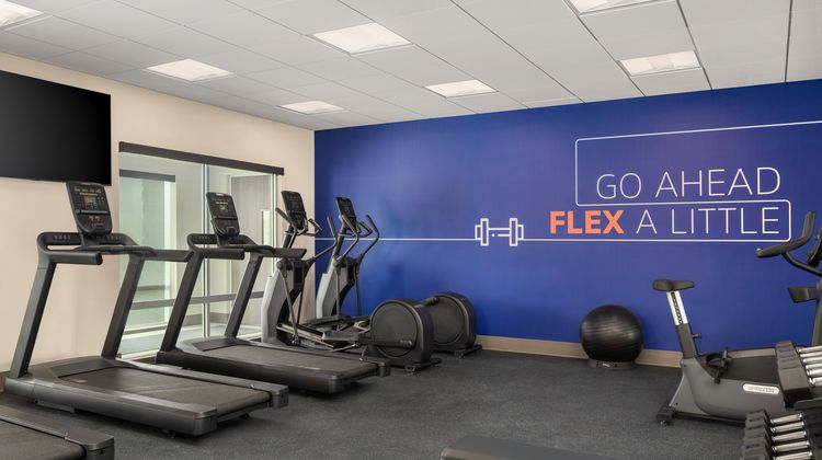 Holiday Inn Exp Suites Overland Health Club