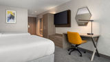 Holiday Inn Exp Suites Overland Room