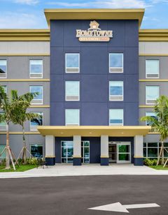 HomeTowne Studios Fort Myers