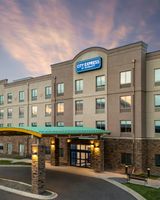 City Express by Marriott Denver Airport