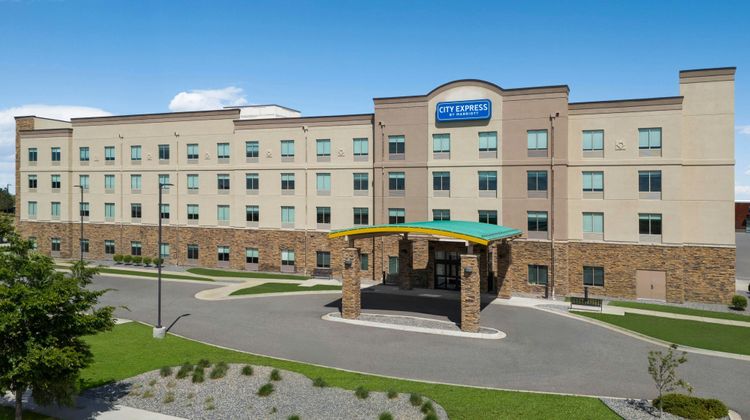 City Express by Marriott Denver Airport Exterior