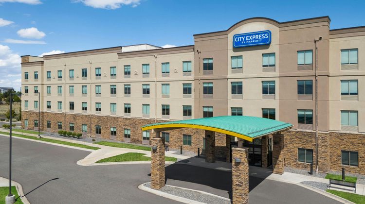 City Express by Marriott Denver Airport Exterior