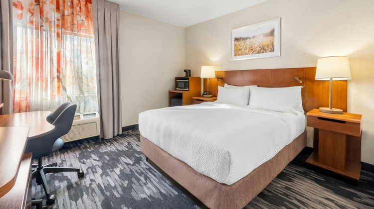 Fairfield Inn Burlington Williston Room
