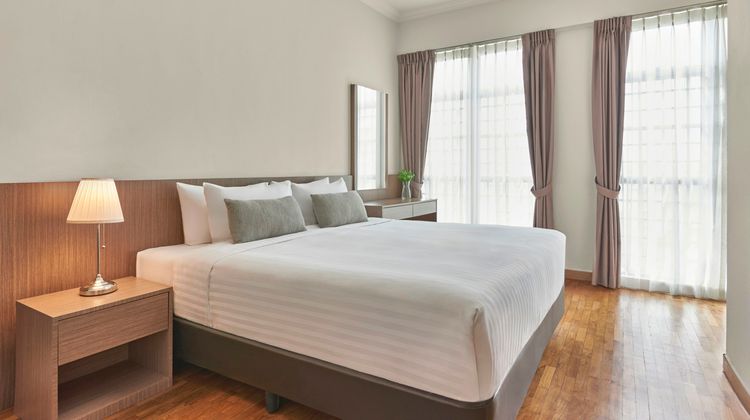 Village Residence West Coast Room