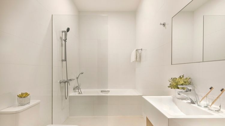 Village Residence West Coast Room