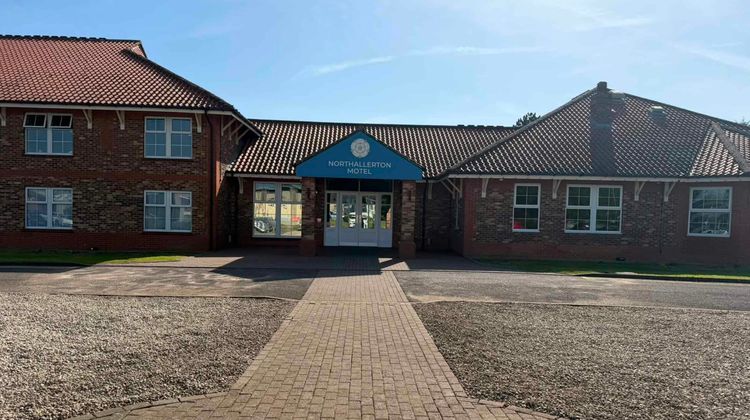 Allerton Court Hotel Exterior