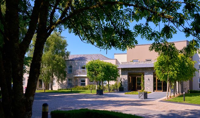 Tulfarris Hotel & Golf Resort Exterior