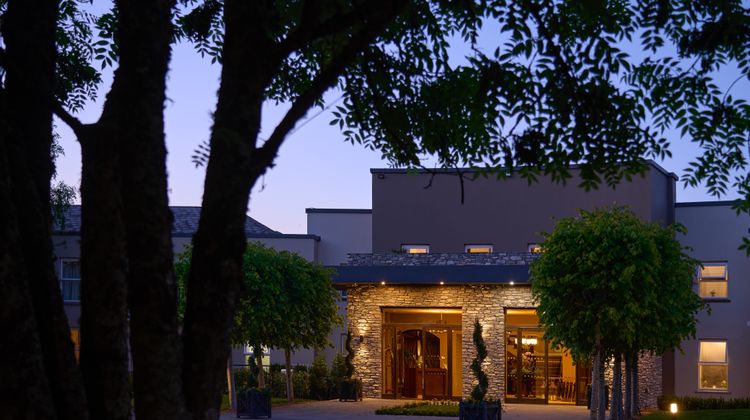 Tulfarris Hotel & Golf Resort Exterior