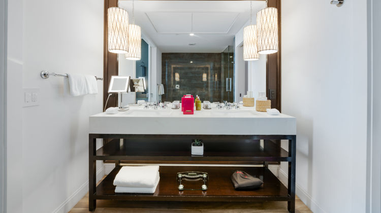 Kimpton Seafire Resort & Spa Suite