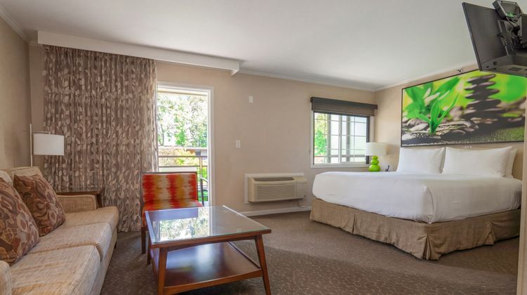 Creekside Inn Suite