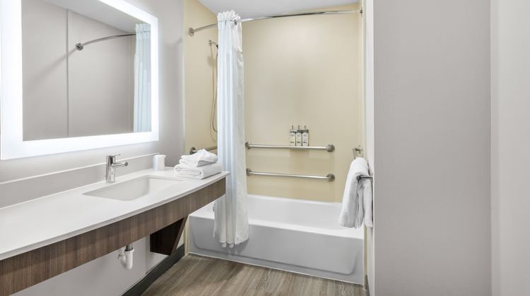 Holiday Inn Oklahoma City Airport Room