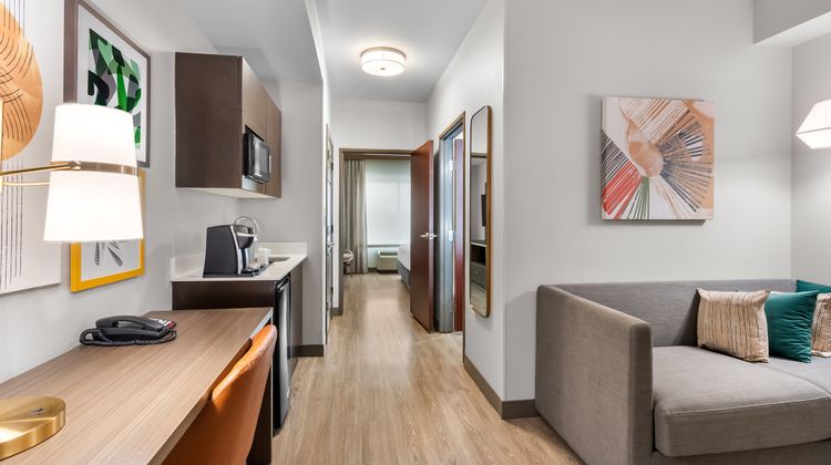 Holiday Inn Oklahoma City Airport Suite