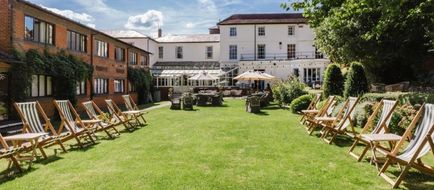 Winchester Royal Hotel Exterior