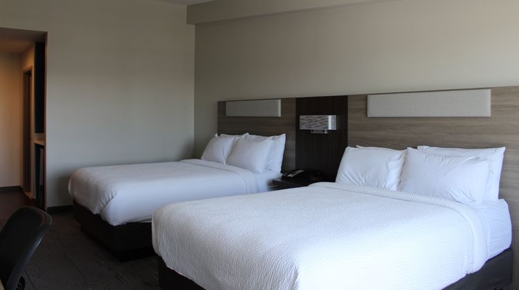 Holiday Inn Express Bakersfield Room