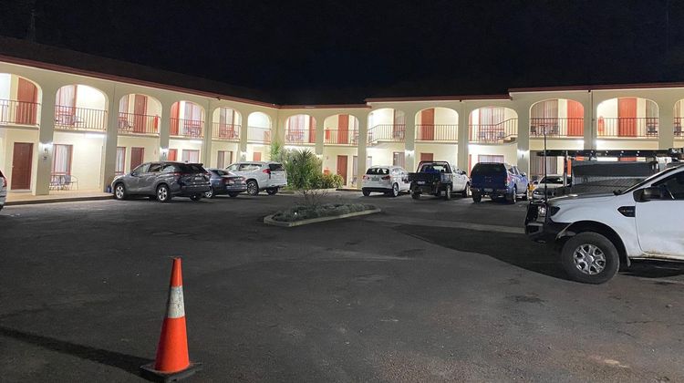 Narrandera Club Motor Inn Exterior