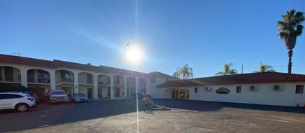 Narrandera Club Motor Inn Exterior