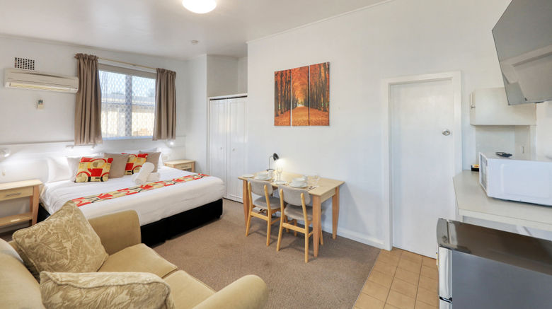 <b>Amber Motel Room</b>. Images powered by <a href="https://www.leonardoworldwide.com/" title="Leonardo Worldwide" target="_blank">Leonardo</a>.