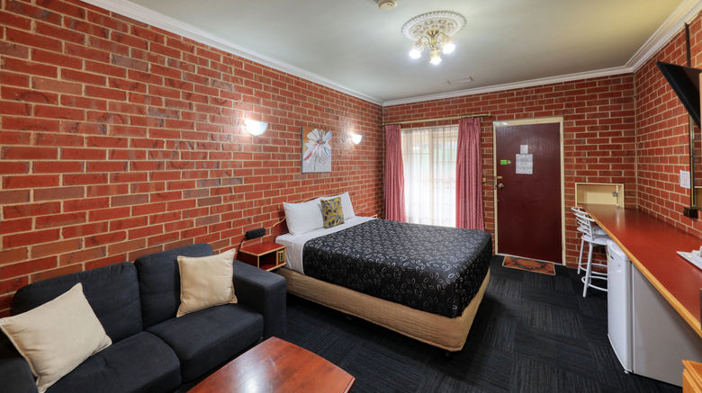 <b>Elms Motor Inn Room</b>. Images powered by <a href="https://www.leonardoworldwide.com/" title="Leonardo Worldwide" target="_blank">Leonardo</a>.