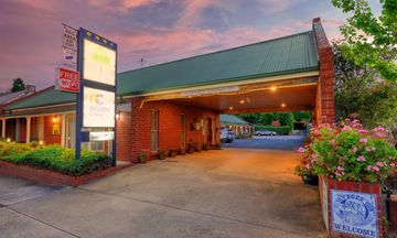 Elms Motor Inn