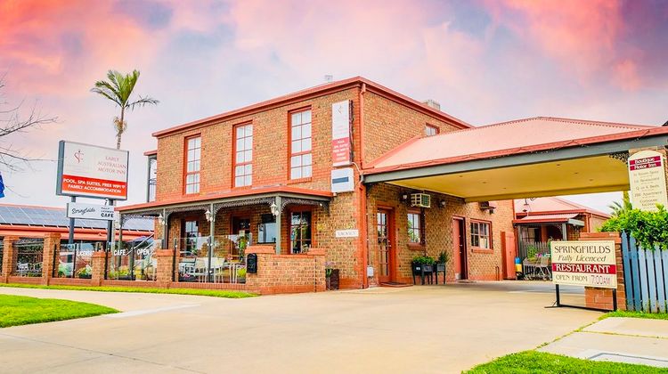 Early Australian Motor Inn Exterior