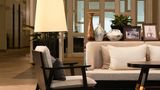 Kahavadi Chiang Rai, Curio Collection Lobby
