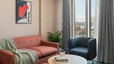 Cove Paradise Street Room
