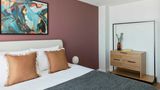 Cove Paradise Street Room