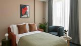 Cove Paradise Street Room