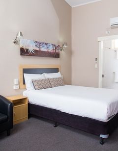 Downs Motel