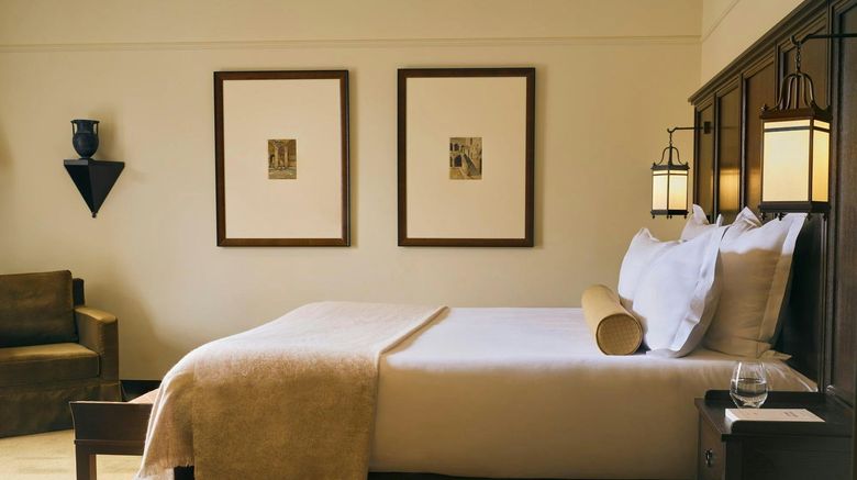 <b>Villa Florentine Room</b>. Images powered by <a href="https://www.leonardoworldwide.com/" title="Leonardo Worldwide" target="_blank">Leonardo</a>.