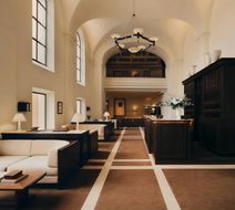 Villa Florentine Lobby