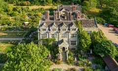 Gravetye Manor Hotel
